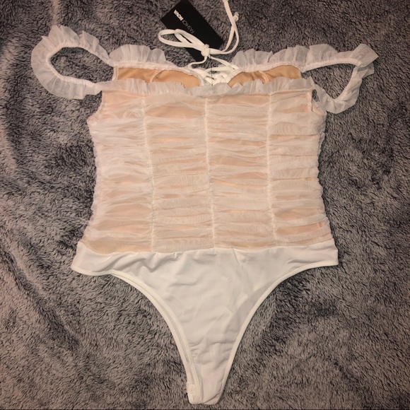 Off the Shoulder Ruffle Bodysuit - Picture 4 of 4
